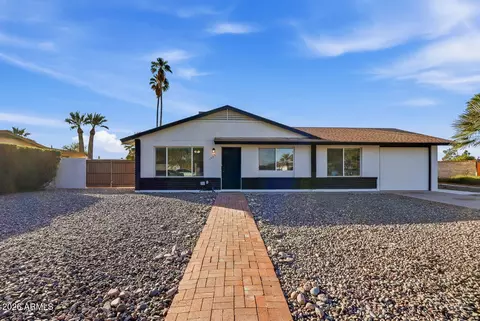 1839 W Kerry Ln, Phoenix, AZ 85027