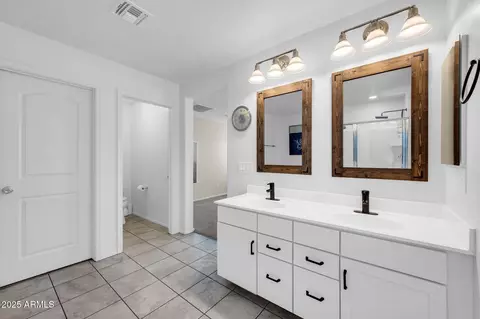 Bath - 6859 E Posada Cir, Mesa, AZ 85212 photo 2 of 4