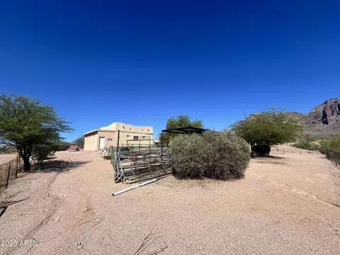 Exterior - 2950 N Val Vista Rd, Apache Junction, AZ 85119 photo 3 of 10