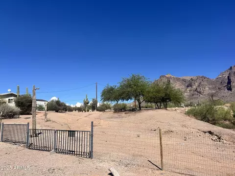 Exterior - 2950 N Val Vista Rd, Apache Junction, AZ 85119 photo 6 of 10