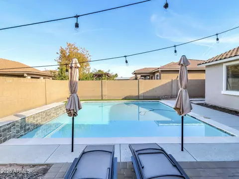 1866 E Ravenswood Dr E, Gilbert, AZ 85298