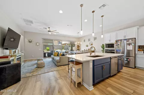 Kitchen - 4155 E Jesse St, Gilbert, AZ 85295 photo 2 of 7