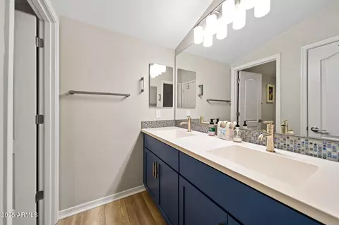 Bath - 4155 E Jesse St, Gilbert, AZ 85295 photo 5 of 7