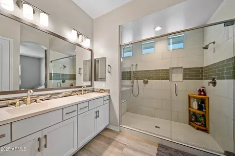 Bath - 4155 E Jesse St, Gilbert, AZ 85295 photo 1 of 7