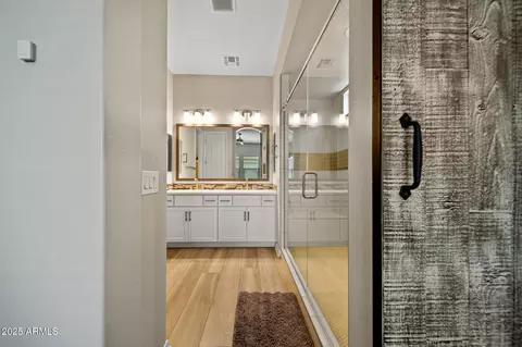 Entry Way - 4155 E Jesse St, Gilbert, AZ 85295 photo 4 of 7