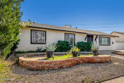 Exterior - 4713 E Hidalgo Ave, Phoenix, AZ 85040 photo 4 of 13