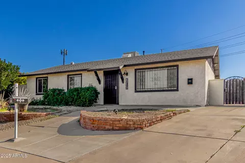 Exterior - 4713 E Hidalgo Ave, Phoenix, AZ 85040 photo 5 of 13