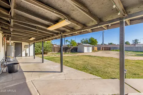 Exterior - 4713 E Hidalgo Ave, Phoenix, AZ 85040 photo 6 of 13