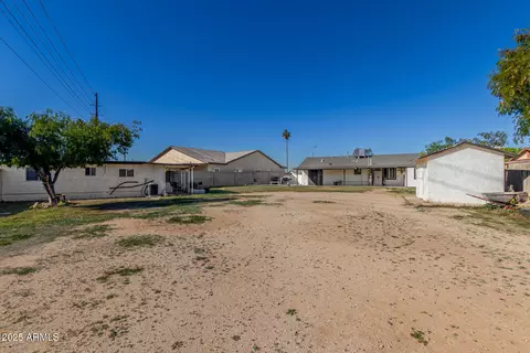 Exterior - 4713 E Hidalgo Ave, Phoenix, AZ 85040 photo 7 of 13