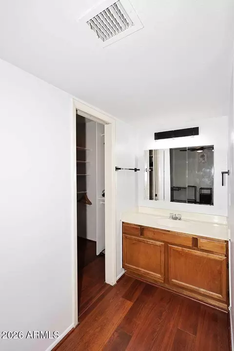 Bath - 815 E Grovers Ave #48, Phoenix, AZ 85022 photo 2 of 5