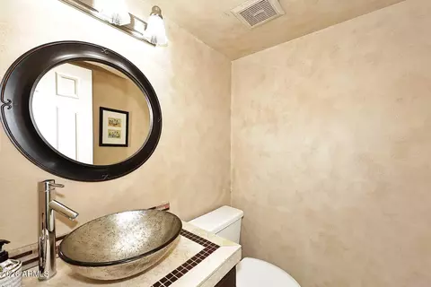 Bath - 815 E Grovers Ave #48, Phoenix, AZ 85022 photo 1 of 5