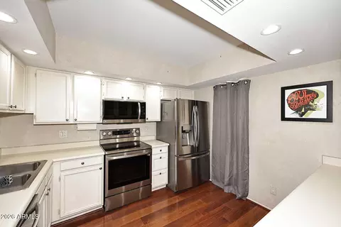 Kitchen - 815 E Grovers Ave #48, Phoenix, AZ 85022 photo 1 of 2