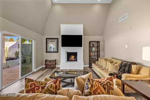 Living - 2530 E Oregon Ave, Phoenix, AZ 85016 photo 2 of 2