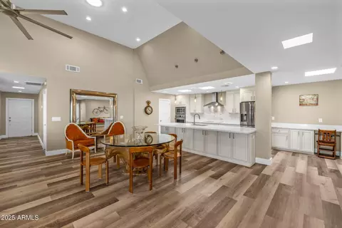 Dining - 2530 E Oregon Ave, Phoenix, AZ 85016 photo 1 of 5