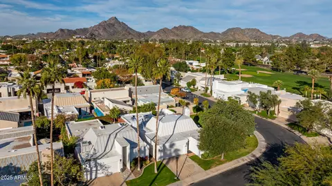 View/Area - 2530 E Oregon Ave, Phoenix, AZ 85016 photo 2 of 4