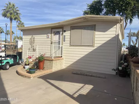 2302 S Seminole Dr, Apache Junction, AZ 85119