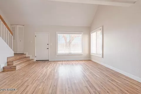7434 N 44th Dr, Glendale, AZ 85301
