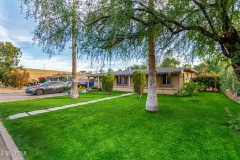 1917 E Pinchot Ave, Phoenix, AZ 85016