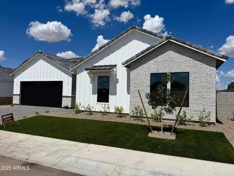 6454 E Oasis Cir, Mesa, AZ 85215 photo 2