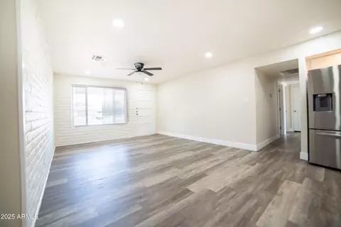Living - 1633 E Wesleyan Dr E, Tempe, AZ 85282 photo 4 of 9
