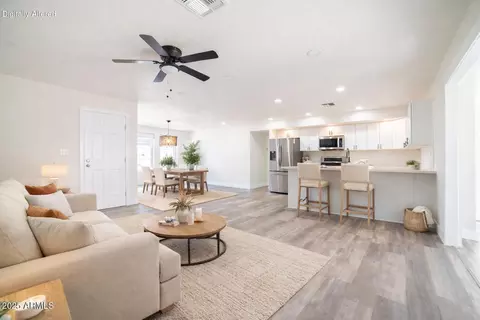 Living - 1633 E Wesleyan Dr E, Tempe, AZ 85282 photo 9 of 9