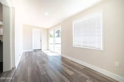 Living - 1633 E Wesleyan Dr E, Tempe, AZ 85282 photo 3 of 9
