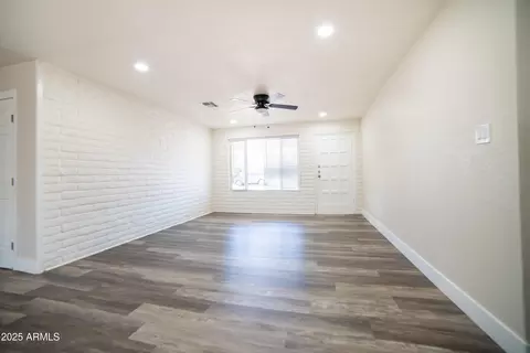 Living - 1633 E Wesleyan Dr E, Tempe, AZ 85282 photo 5 of 9