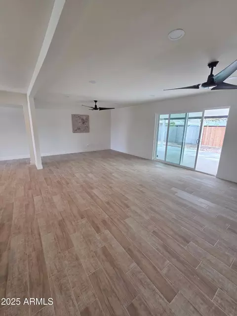 5833 W Rosewood Ln, Phoenix, AZ 85031