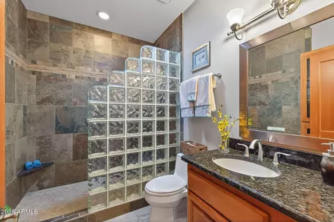 Bath - 1201 W Chatham Dr, Payson, AZ 85541 photo 4 of 5