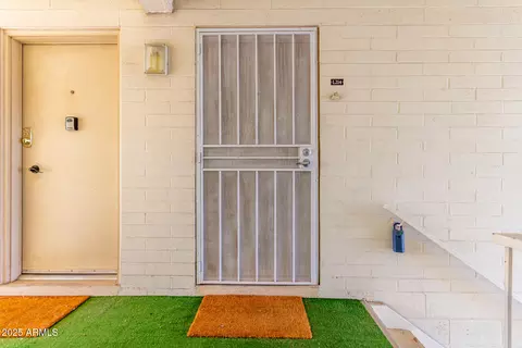 8221 E Garfield St #L214, Scottsdale, AZ 85257