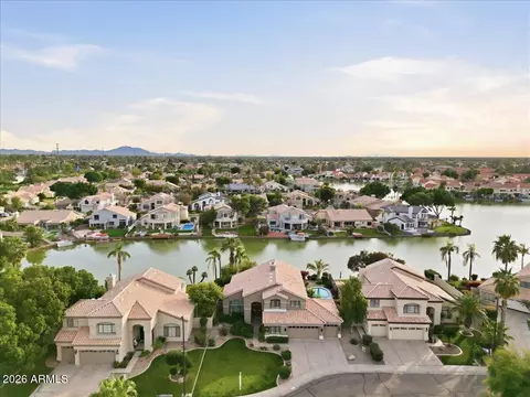 View/Area - 1819 E Catamaran Dr, Gilbert, AZ 85234 photo 2 of 5