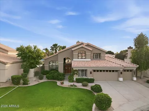 Exterior - 1819 E Catamaran Dr, Gilbert, AZ 85234 photo 1 of 12