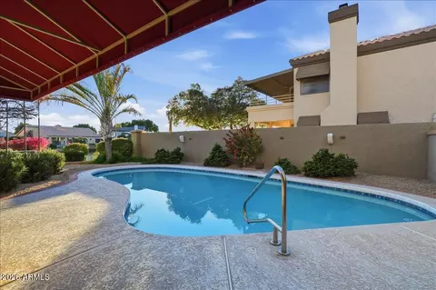 Exterior - 1819 E Catamaran Dr, Gilbert, AZ 85234 photo 7 of 12