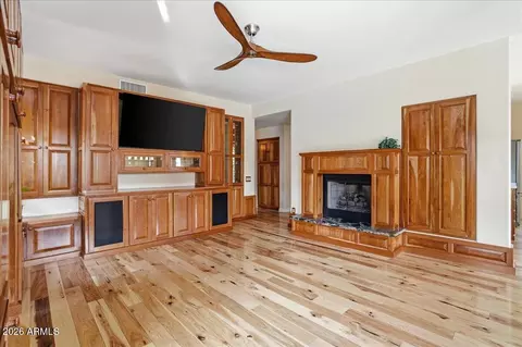 Living - 1819 E Catamaran Dr, Gilbert, AZ 85234 photo 7 of 9
