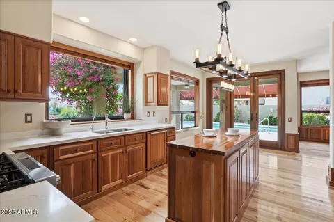 Kitchen - 1819 E Catamaran Dr, Gilbert, AZ 85234 photo 3 of 5