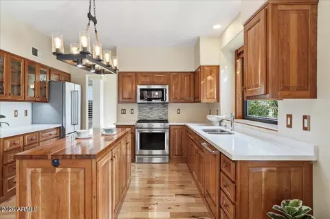 Kitchen - 1819 E Catamaran Dr, Gilbert, AZ 85234 photo 2 of 5
