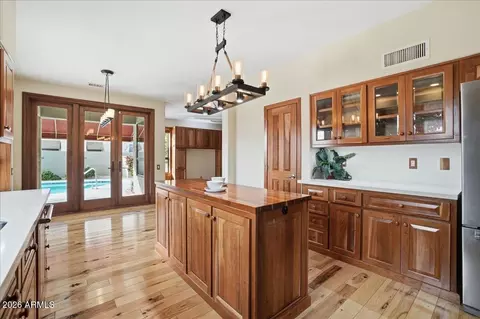 Kitchen - 1819 E Catamaran Dr, Gilbert, AZ 85234 photo 5 of 5