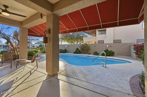 Exterior - 1819 E Catamaran Dr, Gilbert, AZ 85234 photo 3 of 12
