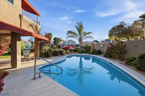 Exterior - 1819 E Catamaran Dr, Gilbert, AZ 85234 photo 8 of 12