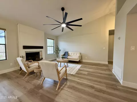 1034 Encinas Ave, Gilbert, AZ 85234 photo 10
