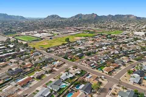 2934 E Shangri La Rd, Phoenix, AZ 85028 photo 8
