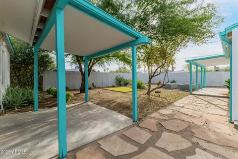 Exterior - 1305 E Granada Rd, Phoenix, AZ 85006 photo 4 of 10