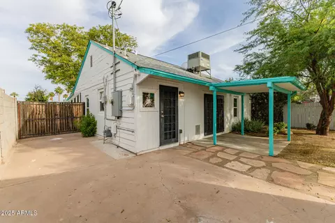 Exterior - 1305 E Granada Rd, Phoenix, AZ 85006 photo 5 of 10