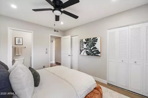 Bedroom - 1450 E Bethany Home Rd #8, Phoenix, AZ 85014 photo 2 of 4