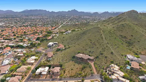 2707 E Gelding Dr #34, Phoenix, AZ 85032