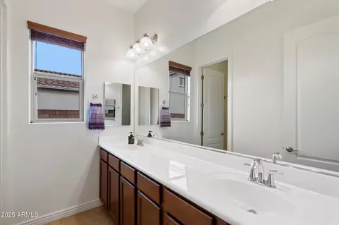 Bath - 3858 Ellis St, Mesa, AZ 85205 photo 4 of 5