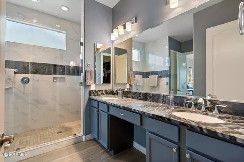 Bath - 3858 Ellis St, Mesa, AZ 85205 photo 1 of 5