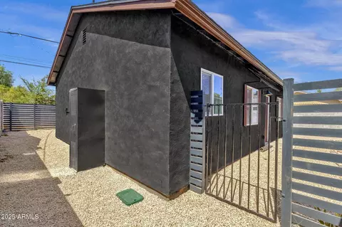 Exterior - 1012 E Pierson St, Phoenix, AZ 85014 photo 17 of 20