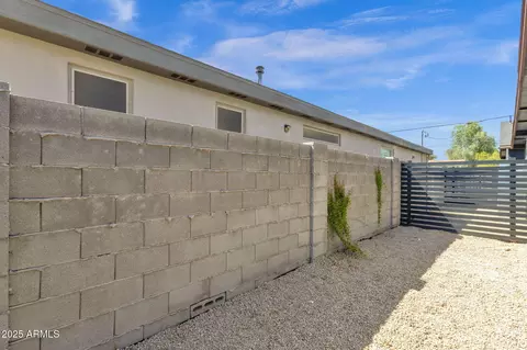Exterior - 1012 E Pierson St, Phoenix, AZ 85014 photo 6 of 20
