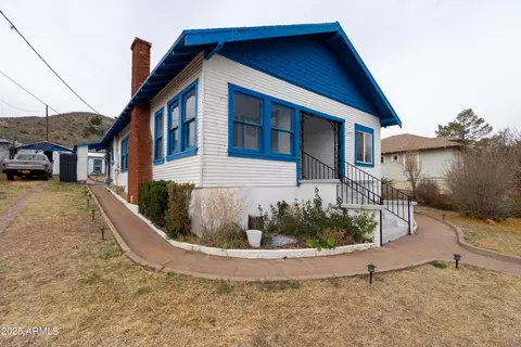 311 14th Ter, Bisbee, AZ 85603